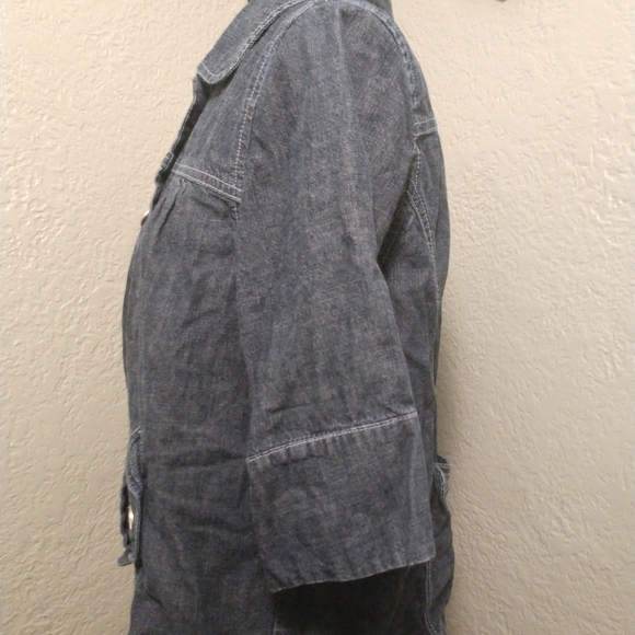 Cute Cropped Denim Jacket - Picture 3 of 4